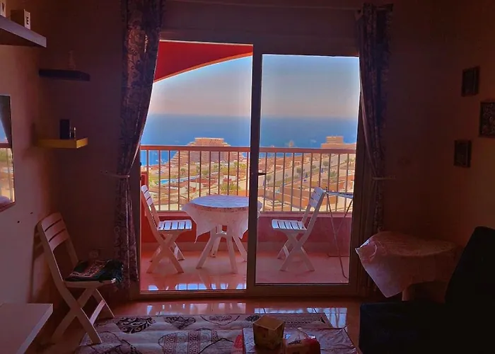 In Porto Sokhna Hanging Gardens - Fifth Terrace Sea View في بورتو السخنة - الحدائق المعلقة - المصطبة الخامسة - إطلالة بحر مباشر * عين السخنة
