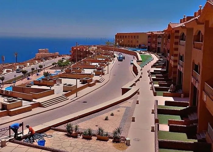 In Porto Sokhna Hanging Gardens - Fifth Terrace Sea View في بورتو السخنة - الحدائق المعلقة - المصطبة الخامسة - إطلالة بحر مباشر
